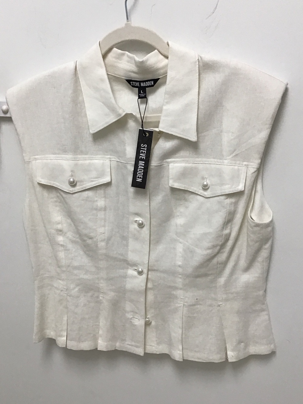 Steve Madden Cream Sleeveless Button-Front Cassidy Blouse